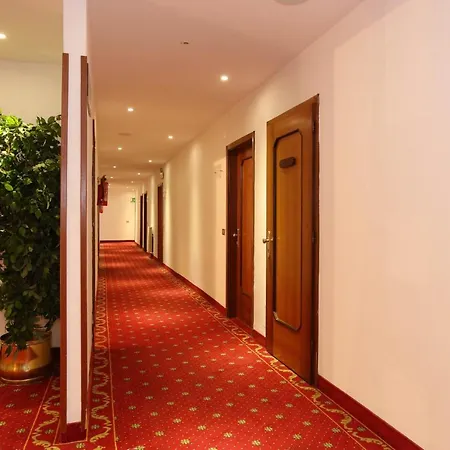 Hotel Olympic Turismo Antico Borgo Spiazzo (Trentino)